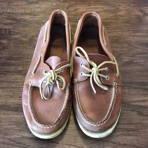 Sperry topsiders